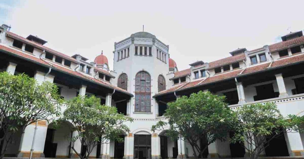wisata lawang sewu
