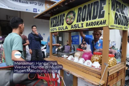 hangatnya wedang ronde malioboro jogja