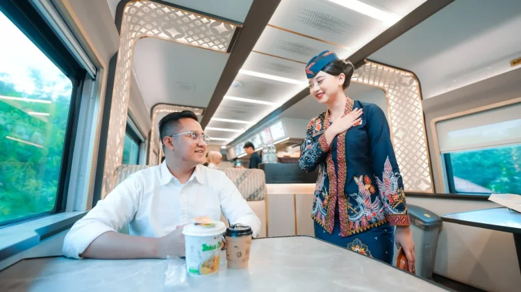 Pelayanan prami KAI Services