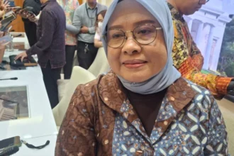 Direktur Pelindungan WNI Kemlu RI, Heni Hamidah usai konferensi pers di Ruang Palapa, Kemlu RI