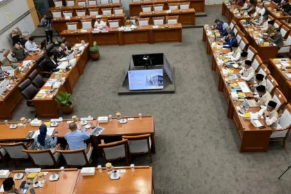 Kementerian Haji dan Umroh melakukan rapat dengar pendapat dengan Komisi VIII DPR RI di Komplek Parlemen Senayan