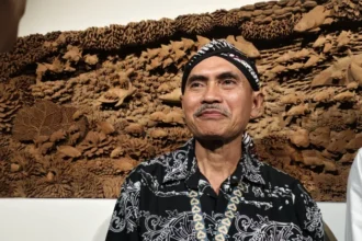Maestro Seni Ukir Jepara, Suhartono