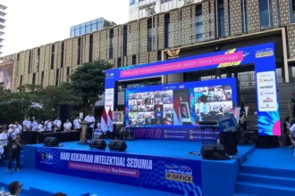 enteri Hukum (Menkum) Supratman Andi Agtas saat memberikan sambutan dalam Acara Peringatan Hari Kekayaan Intelektual Sedunia di Jakarta
