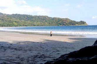 pantai nanggelan