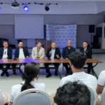 Duta Besar RI untuk Turki, Achmad Rizal Purnama (ketiga dari kanan) saat bertemu para CEO sektor pariwisata dan para Pekerja Migran Indonesia (PMI), di Kota Fethiye