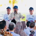 Presiden Prabowo Subianto, saat menyampaikan pidatonya usai Panen Raya Udang, di Tambak Budidaya Udang Berbasis Kawasan (BUBK), di Desa Tegalretno, Kabupaten Kebumen, Jawa Tengah