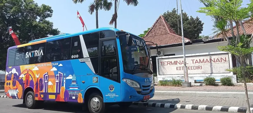 bus satria