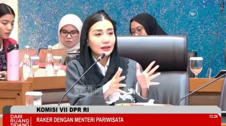 Anggota Komisi VII DPR RI